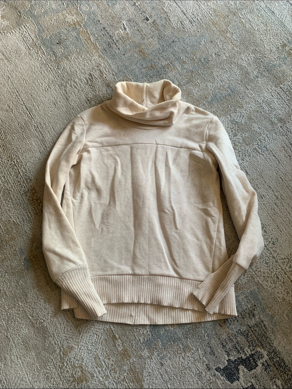 ALO Yoga Cream Cowl Neck Sweater size xs